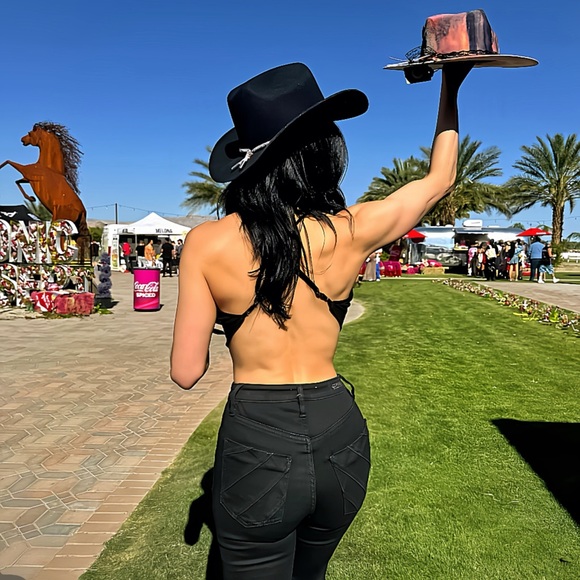 SHYANNE WOMEN'S HIGH RISE SUPER FLARE TULIP JEANS SIZE 27 - Picture 16 of 16